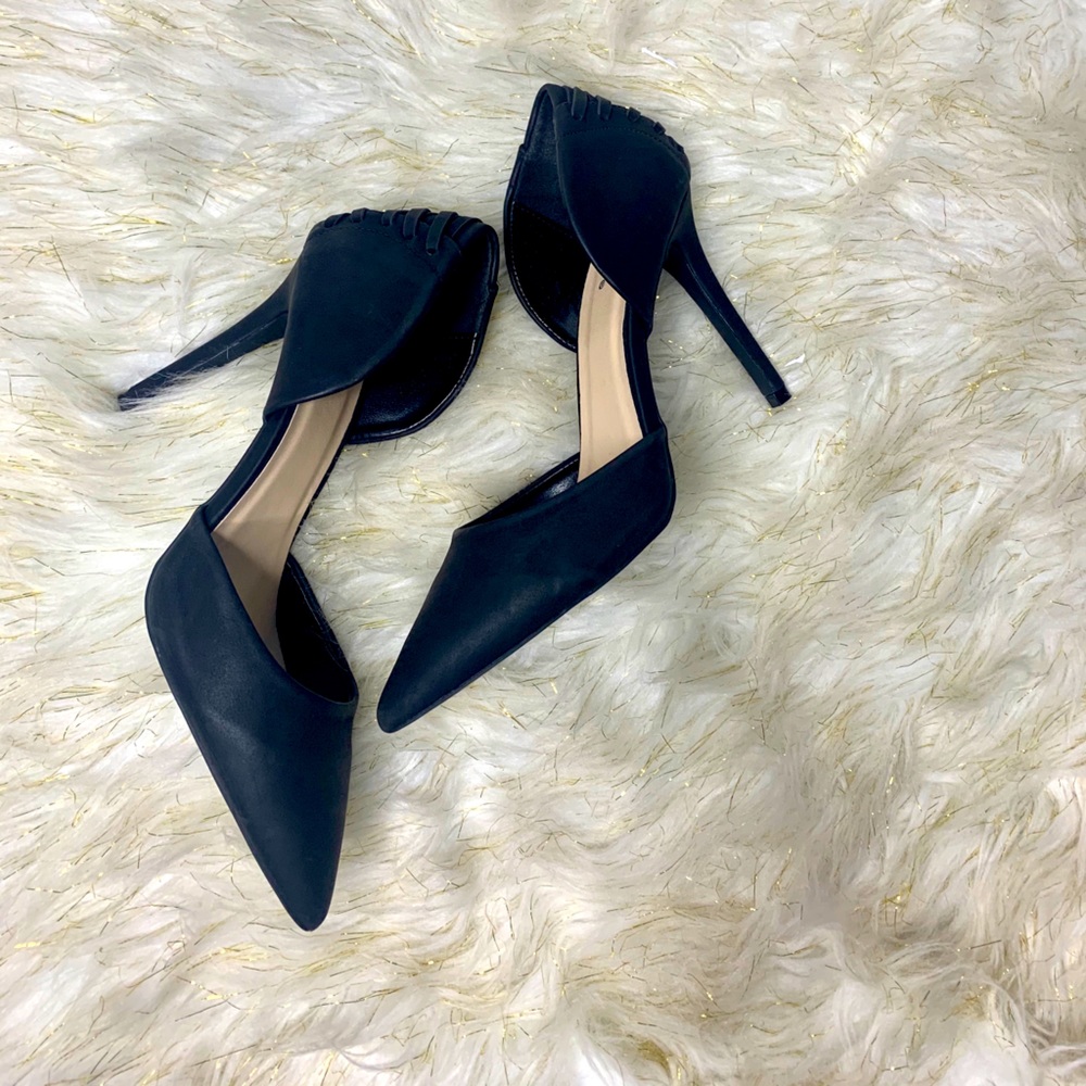 ✨3 for $35✨ Qupid Black Pointed Toe Heel